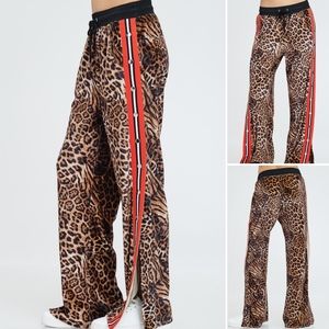 ✅NEW ARRIVAL➡️Velvet Animal Print Track Pants